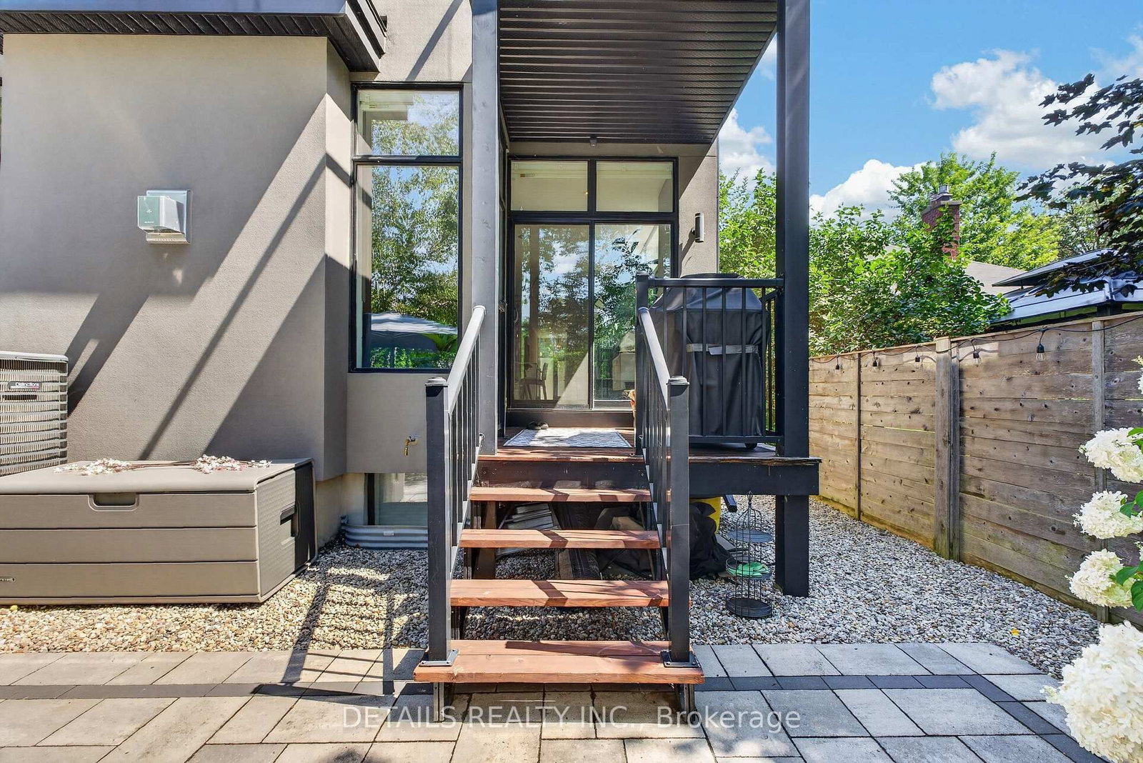 296 Kirchoffer Avenue • Ottawa, ON photo 36
