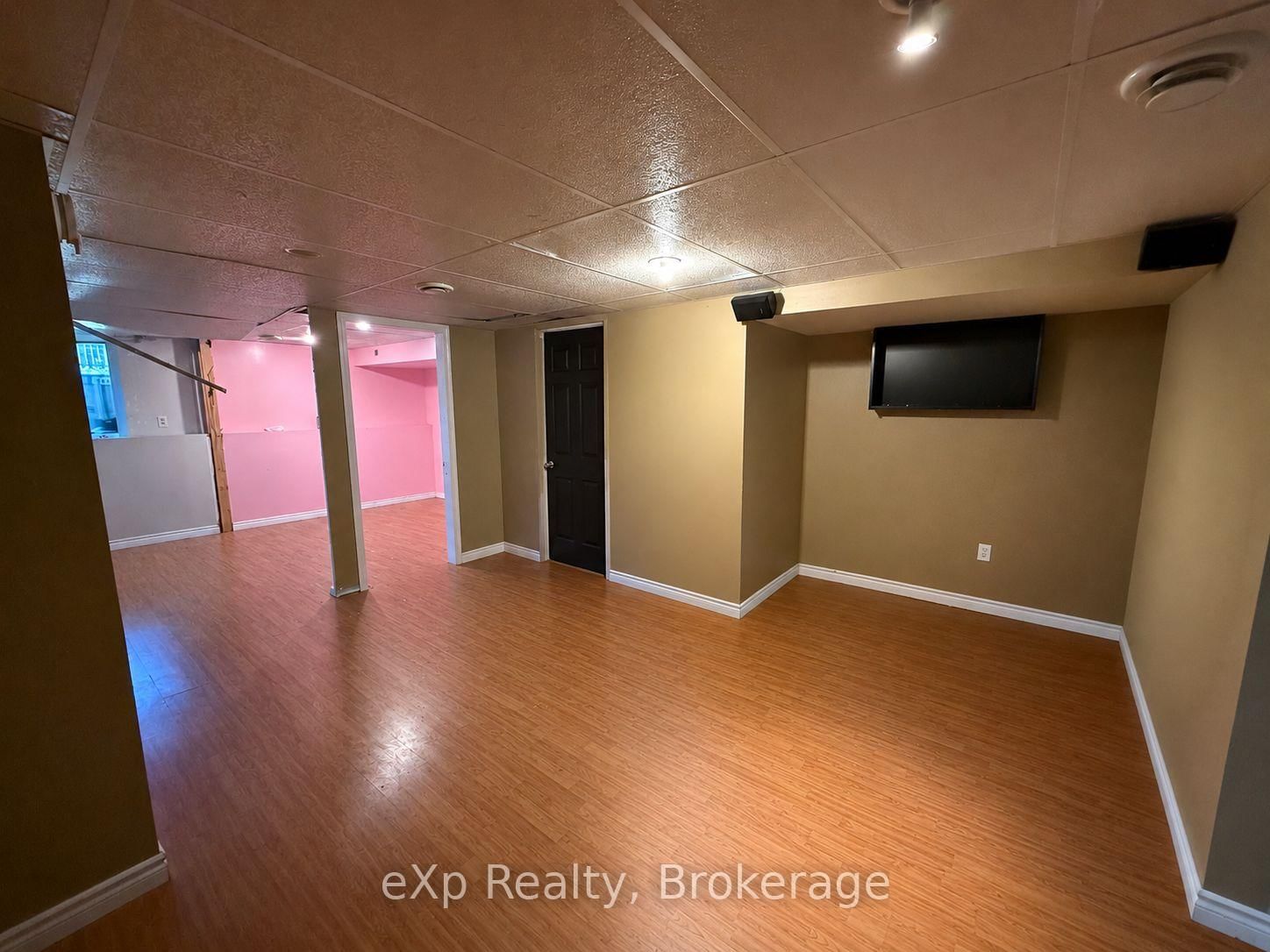 560 John Street S • Gravenhurst, ON photo 25