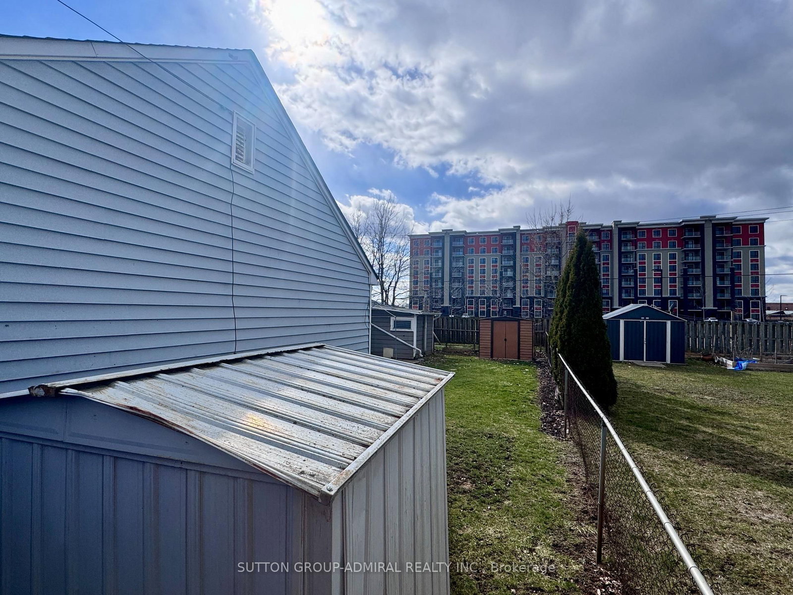 305 Crowland Avenue • Welland, ON photo 17