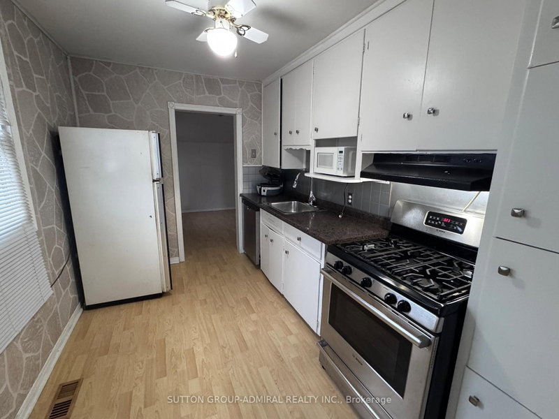305 Crowland Ave photo 4