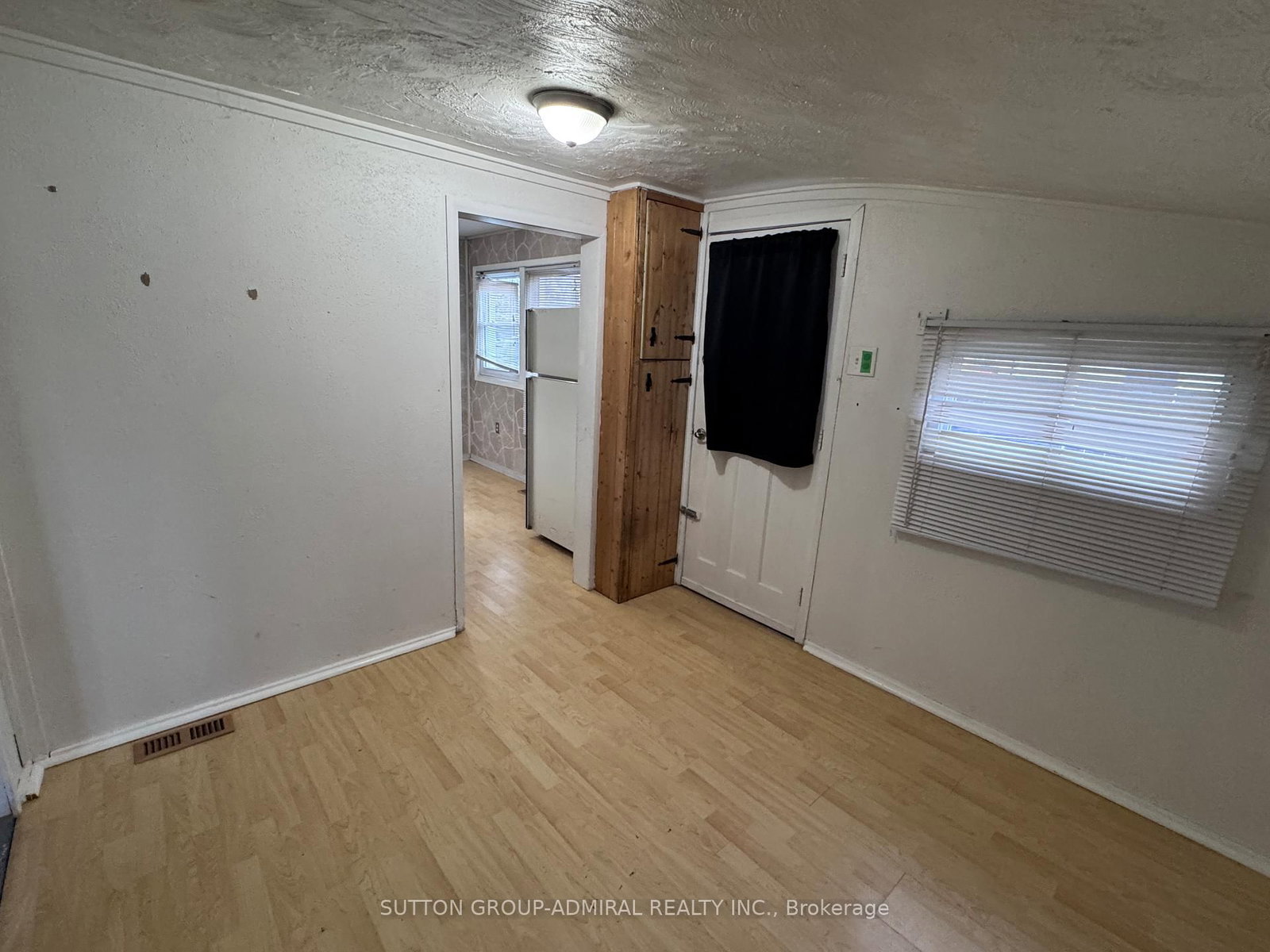 305 Crowland Avenue • Welland, ON photo 8