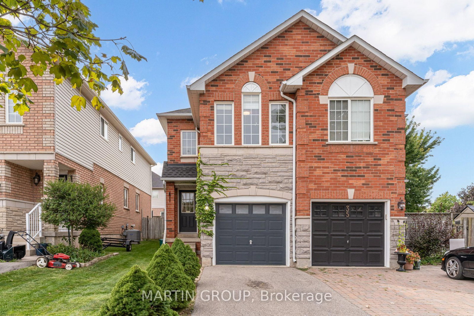 33 Slater Court • Hamilton, ON photo 1