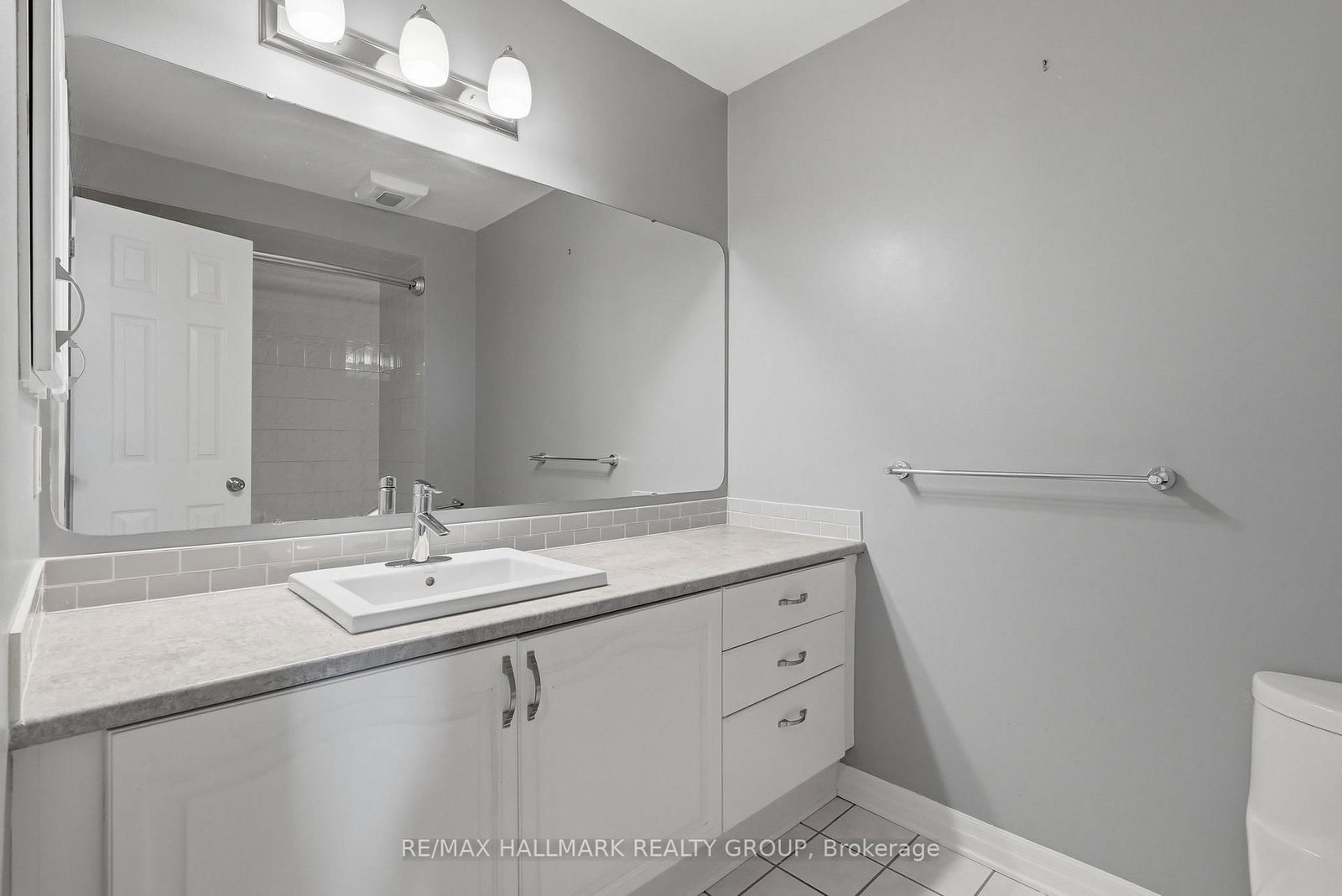 30 Rowe Drive • Kanata, ON photo 16