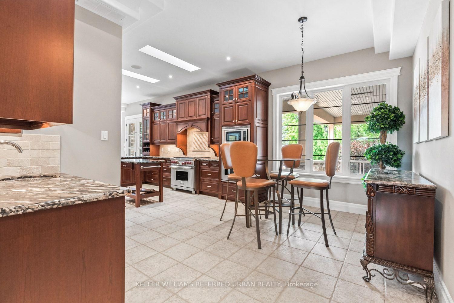 16 Seifert Court • Puslinch, ON photo 8