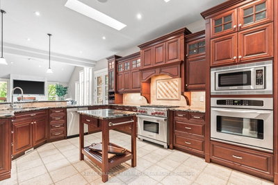 16 Seifert Court • Puslinch, ON photo 9