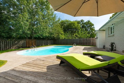 26 HEATH Place • London South, ON photo 3