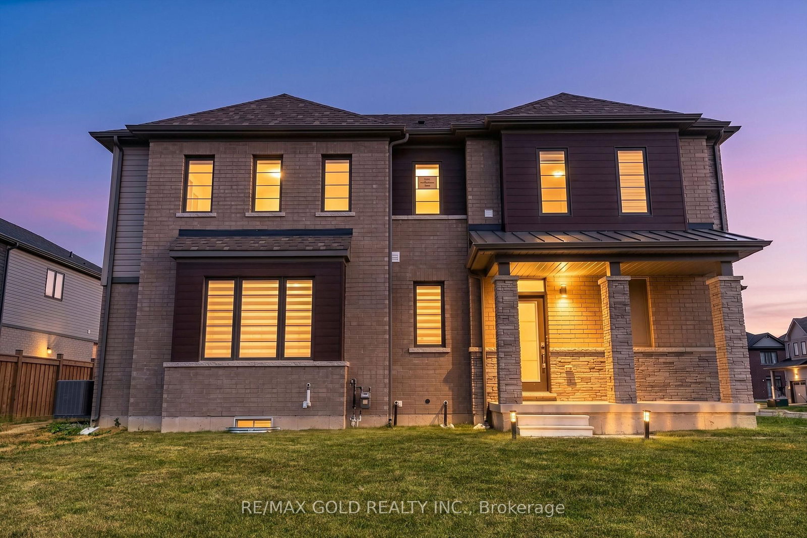 25 Heritage Way • Thorold, ON photo 1