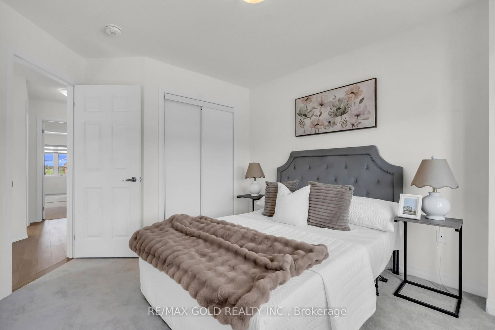25 Heritage Way • Thorold, ON photo 32