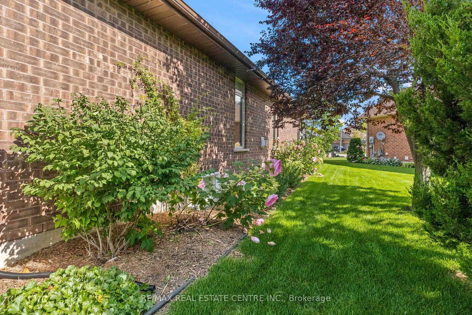 99 Magnolia Drive • Norfolk, ON photo 47