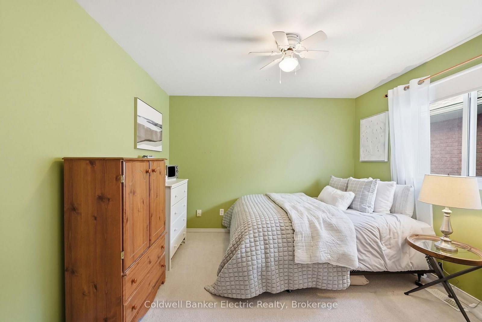 854 Abbey Lane • Peterborough, ON photo 13