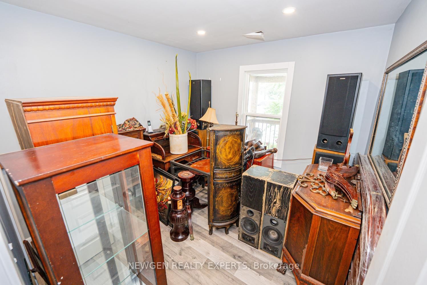 10 Wills Street • St. Catharines, ON photo 14