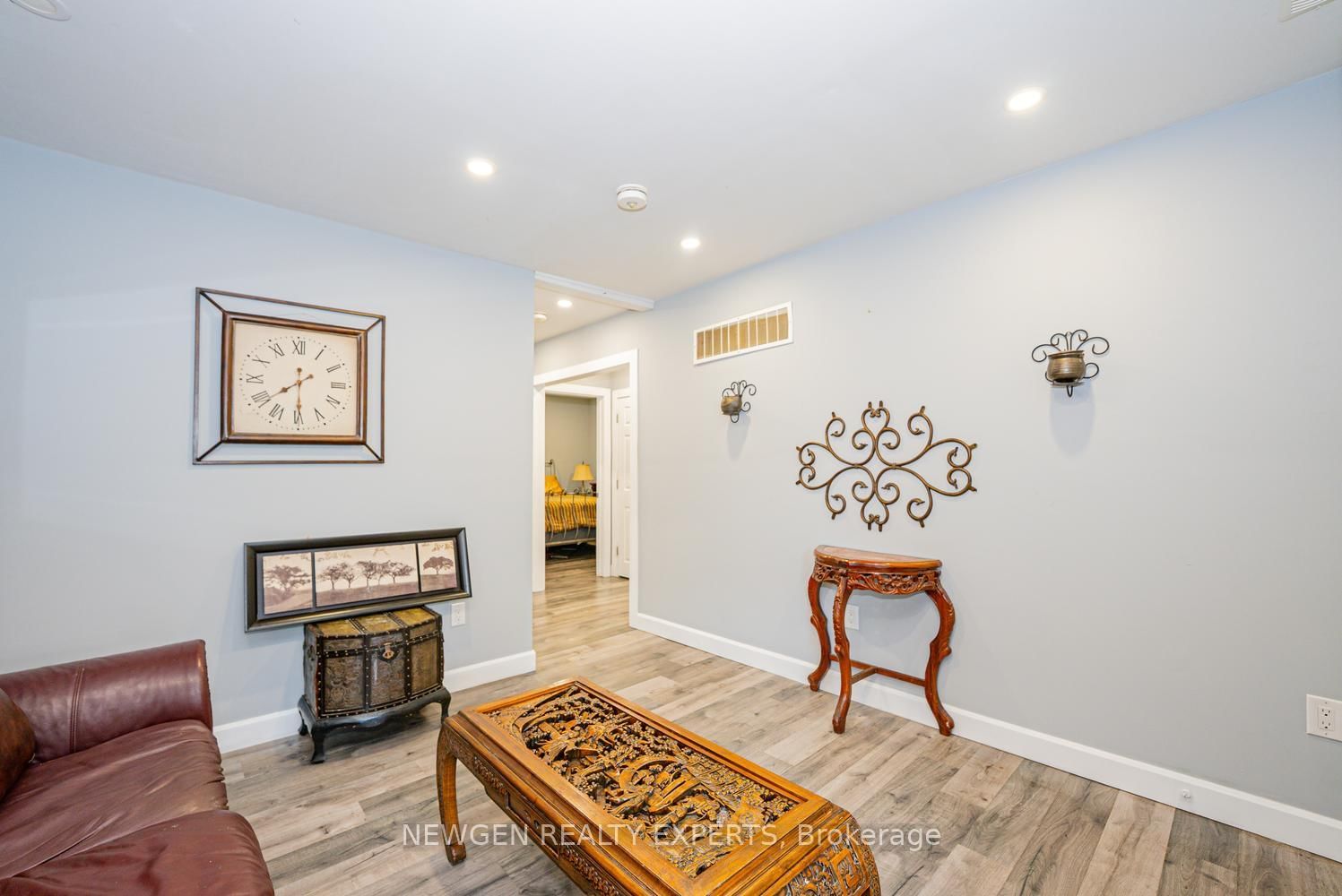 10 Wills Street • St. Catharines, ON photo 9