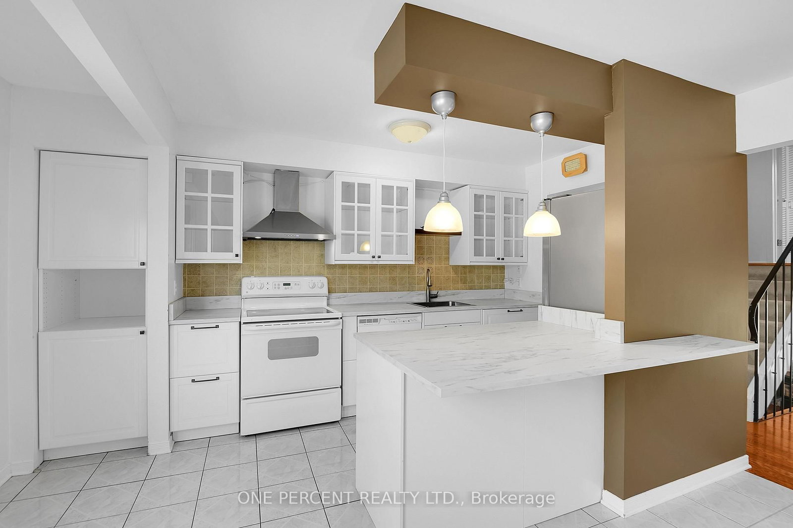 350 Stowe Court • Ottawa, ON photo 11