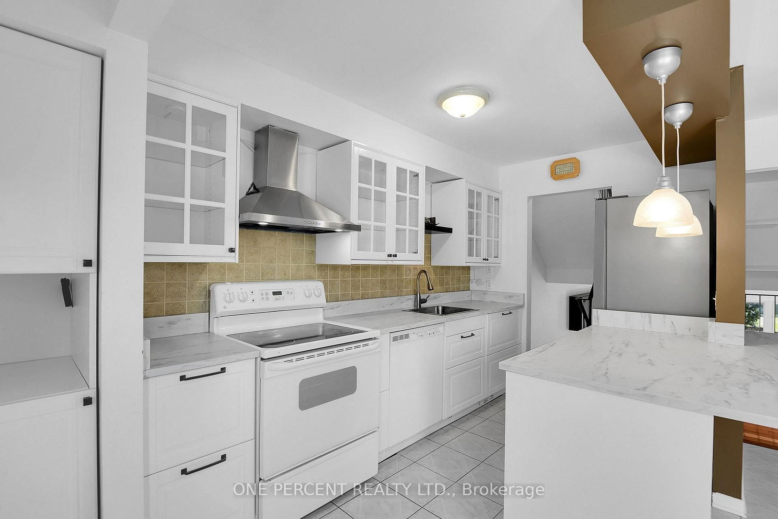 350 Stowe Court • Ottawa, ON photo 12