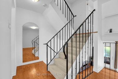 350 Stowe Court • Ottawa, ON photo 8