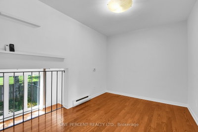 350 Stowe Court • Ottawa, ON photo 9