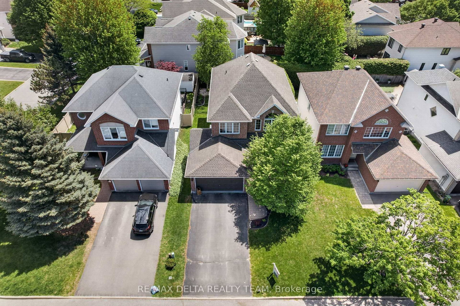 46 Birchfield Avenue • Kanata, ON photo 4