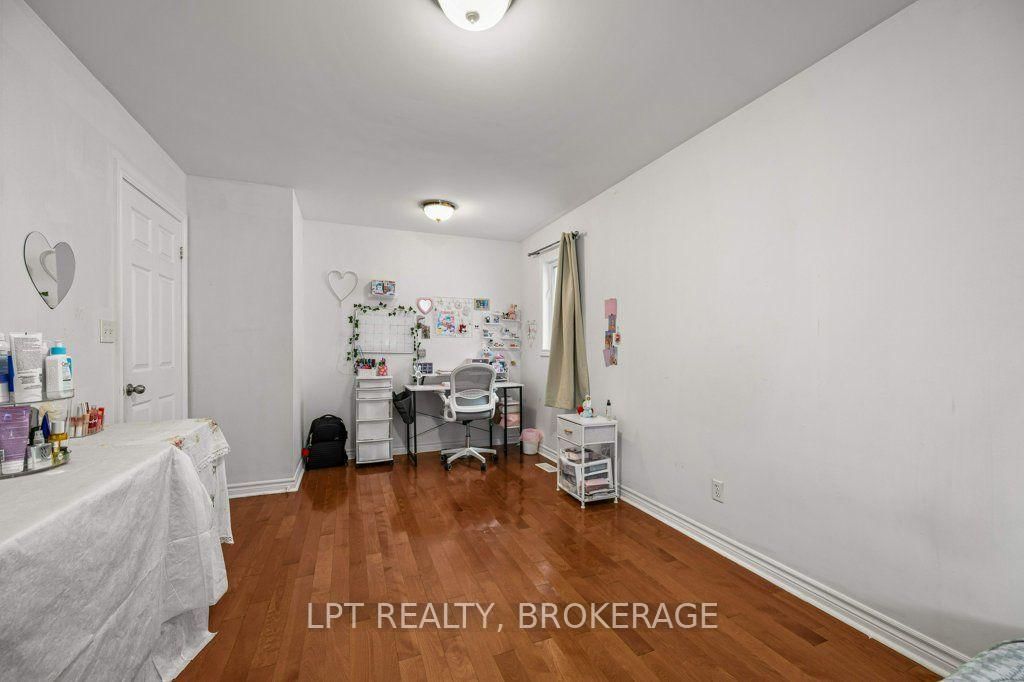 8 Wilfred Crescent • Kingston, ON photo 11