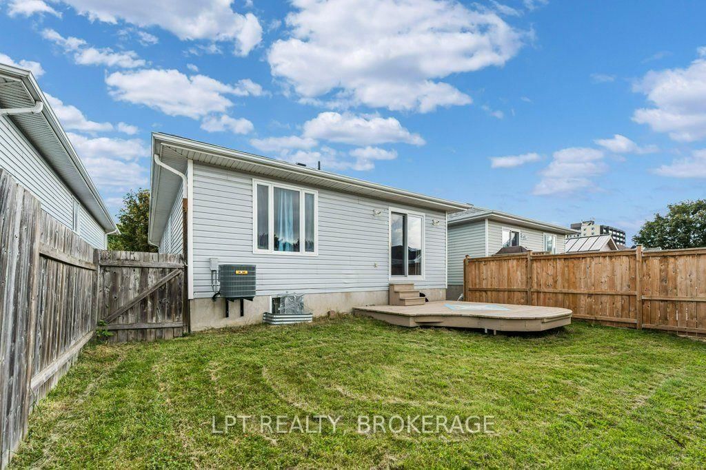 8 Wilfred Crescent • Kingston, ON photo 6