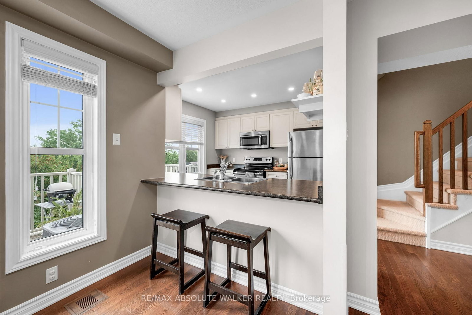156 Sunshine Crescent • Ottawa, ON photo 10