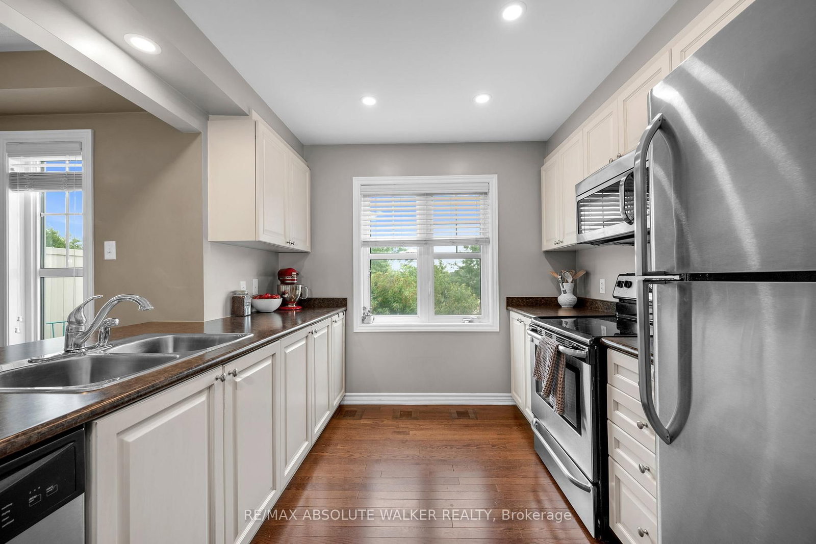 156 Sunshine Crescent • Ottawa, ON photo 11