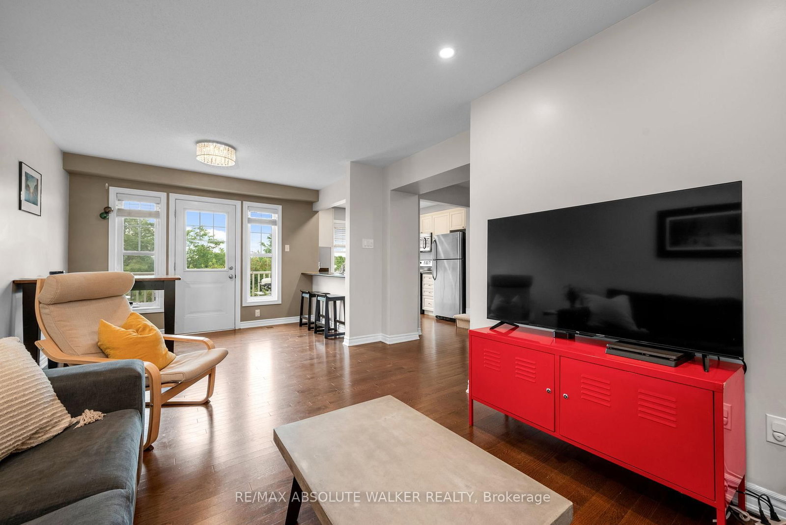 156 Sunshine Crescent • Ottawa, ON photo 6