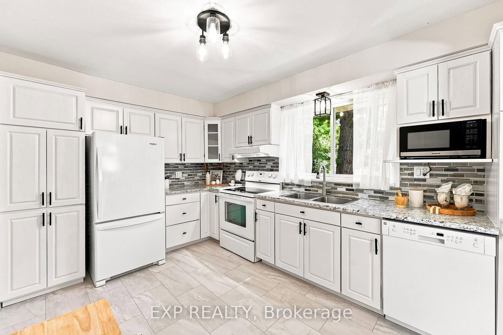 136 Coulter Drive • Kawartha Lakes, ON photo 18