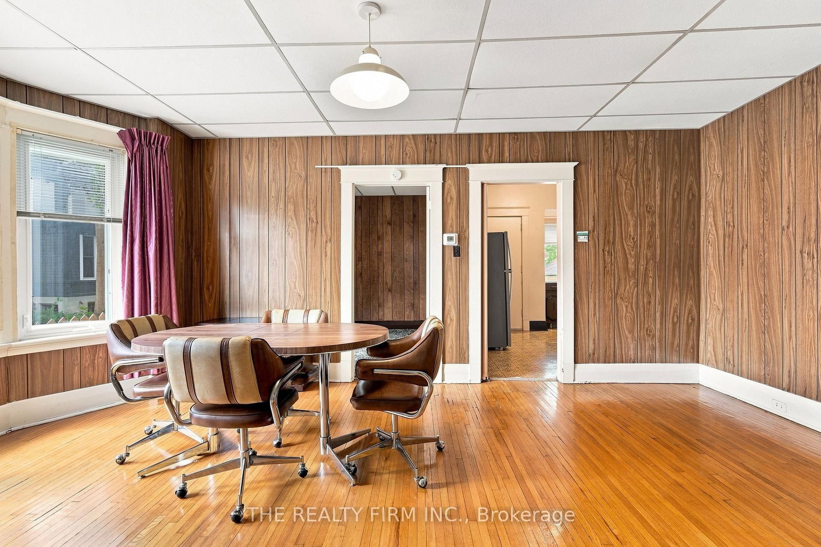 Listing Image 12