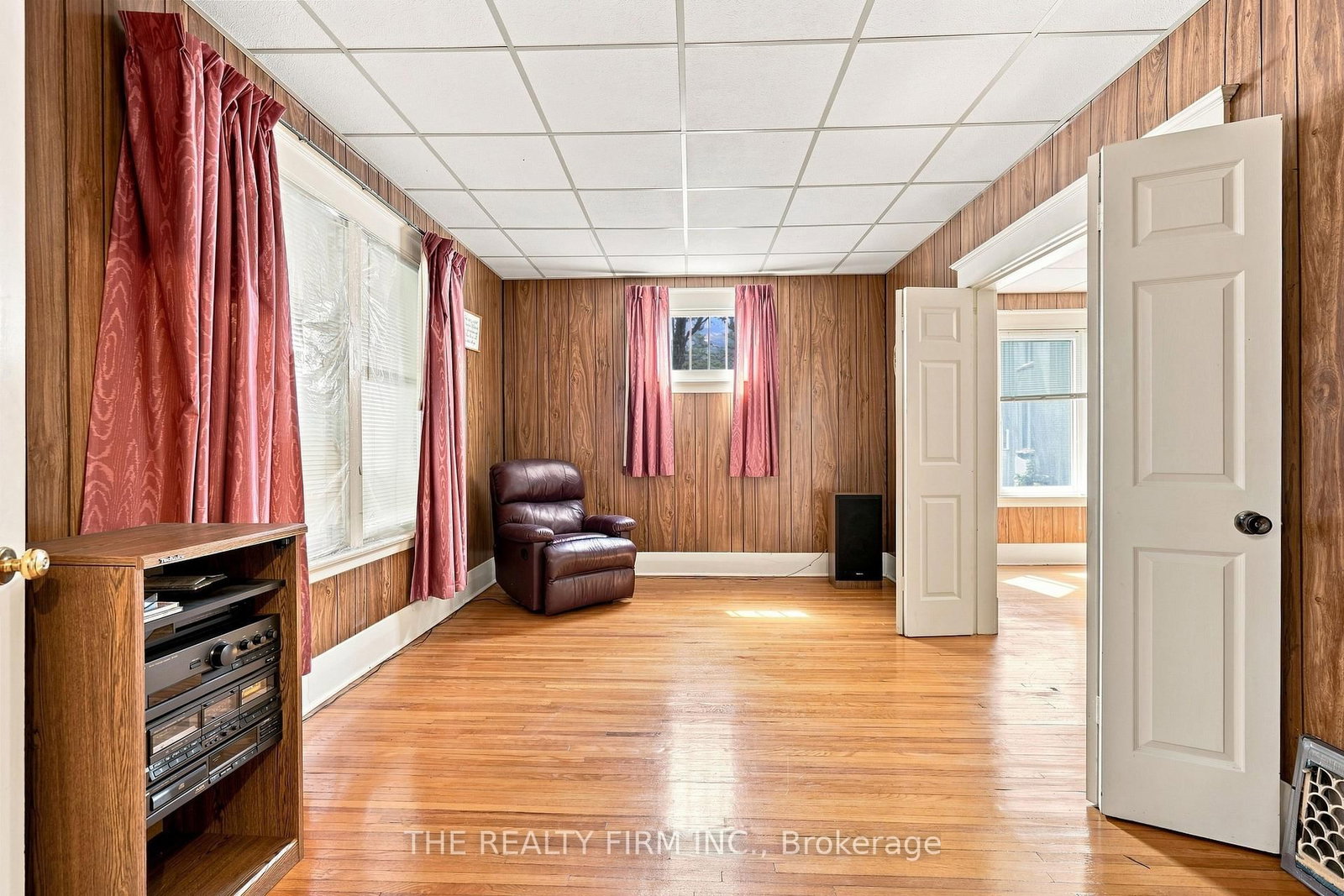 Listing Image 8