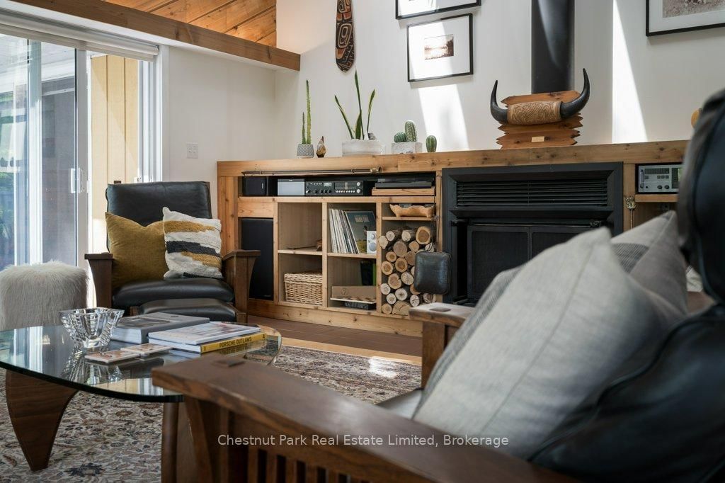 347 Prinyers Cove Crescent • Prince Edward County, ON photo 11