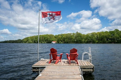 347 Prinyers Cove Crescent • Prince Edward County, ON photo 2