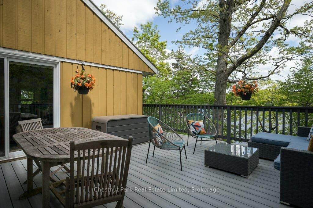 347 Prinyers Cove Crescent • Prince Edward County, ON photo 36