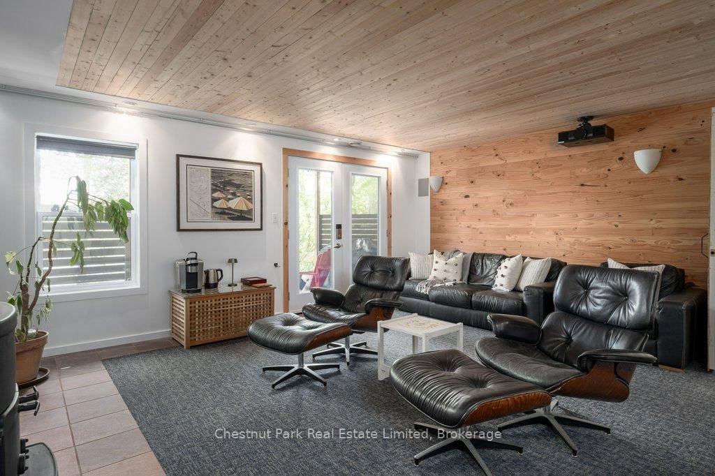 347 Prinyers Cove Crescent • Prince Edward County, ON photo 39