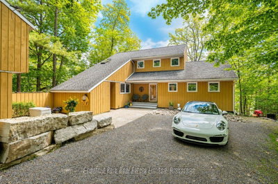 347 Prinyers Cove Crescent • Prince Edward County, ON photo 5