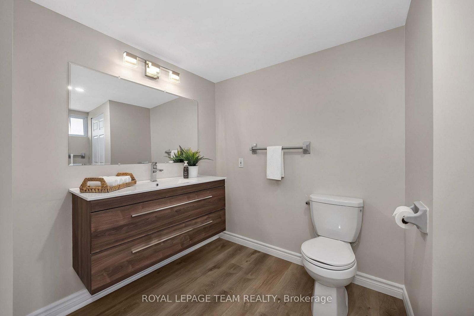 2196 Carnegie Street • Ottawa, ON photo 19