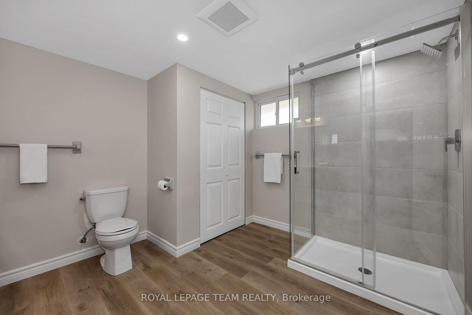 2196 Carnegie Street • Ottawa, ON photo 20