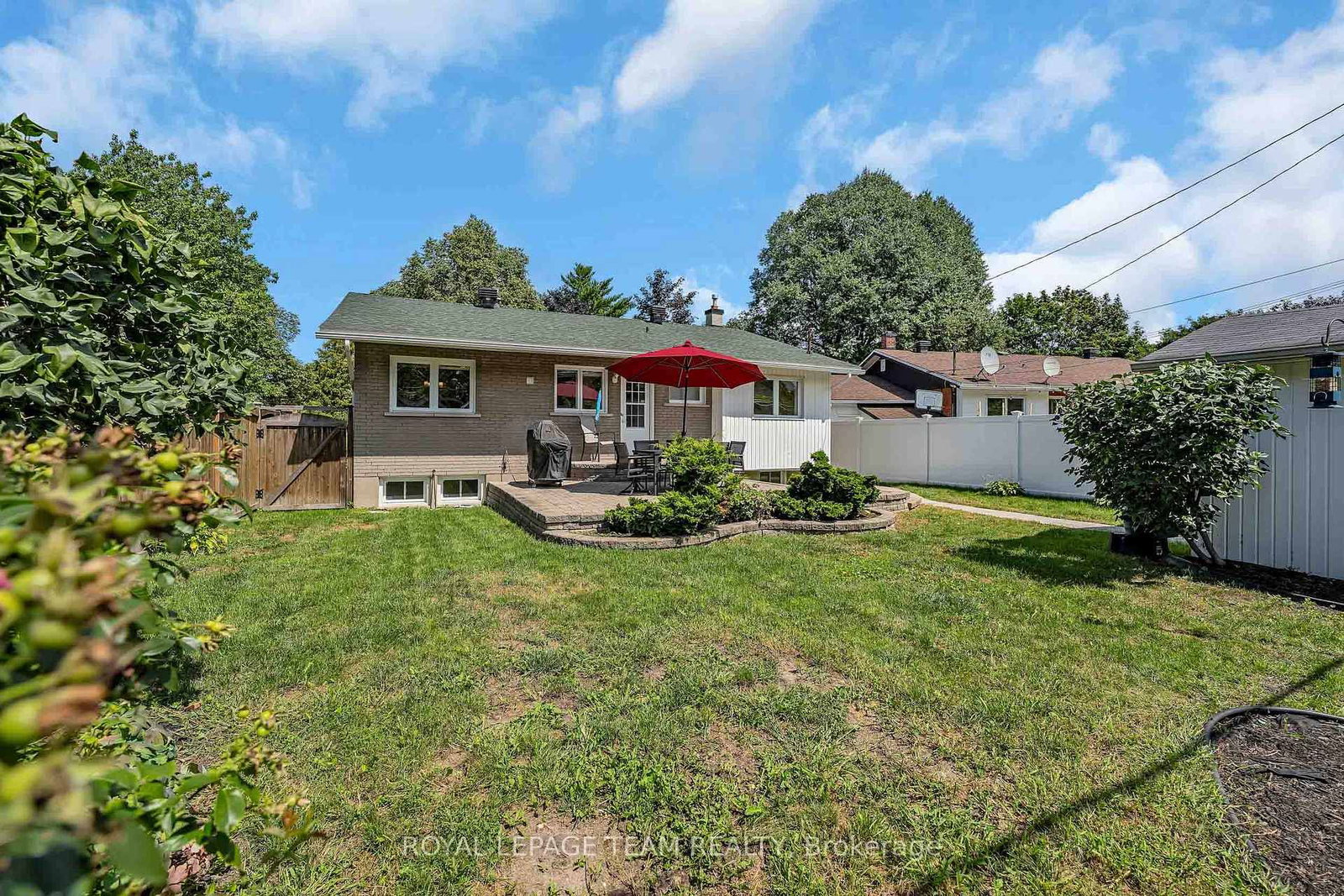 2196 Carnegie Street • Ottawa, ON photo 23