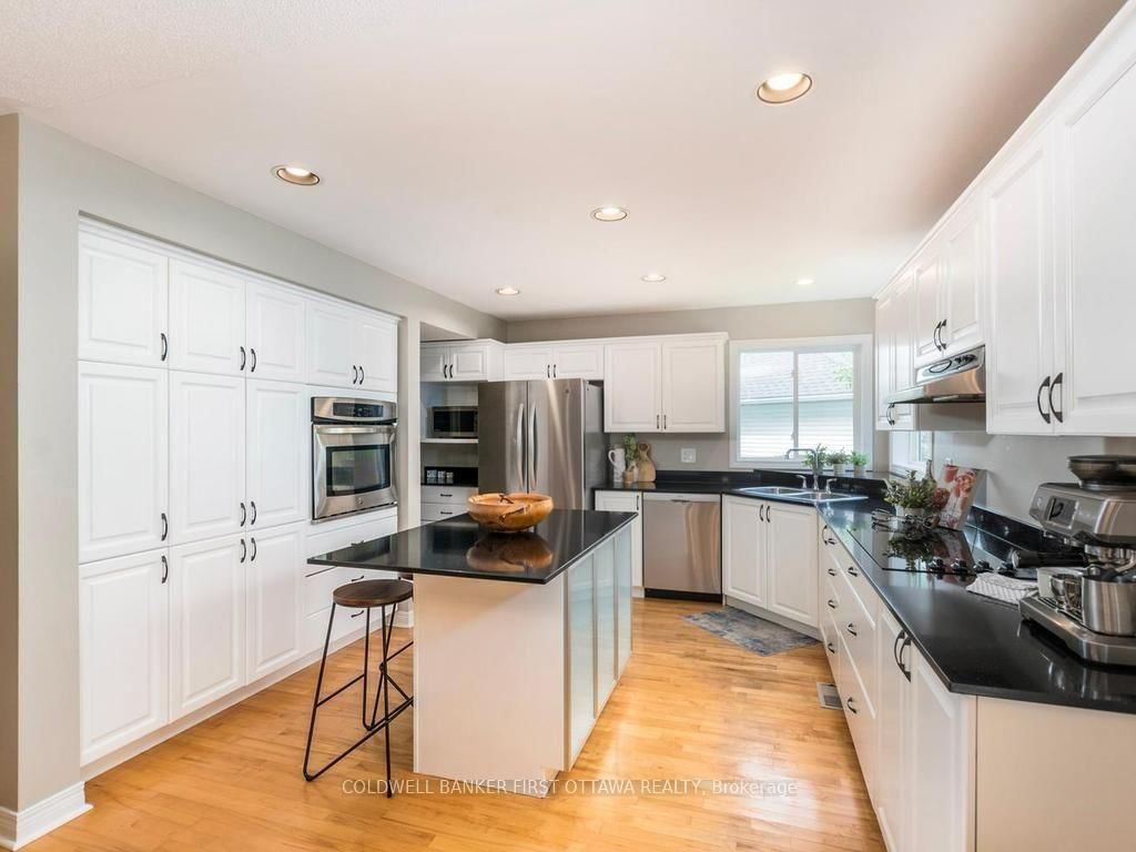 5 Hearn Crescent • Stittsville, ON photo 16