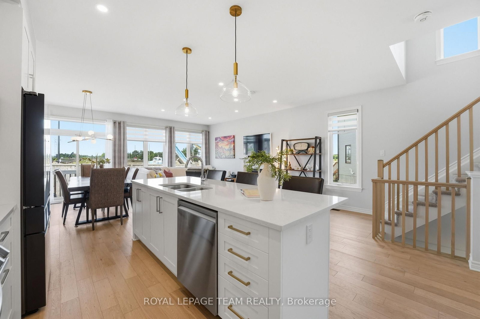 715 Maverick Crescent • Ottawa, ON photo 11