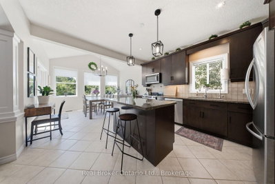 65 Amsterdam Crescent • Guelph, ON photo 9