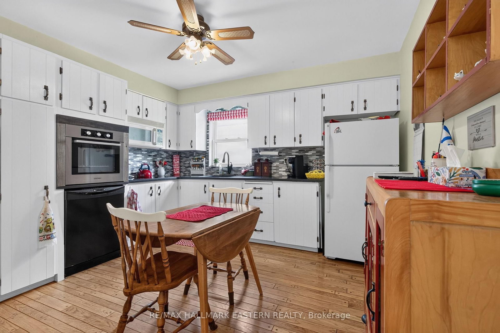 501 Glengarry Avenue • Peterborough, ON photo 12