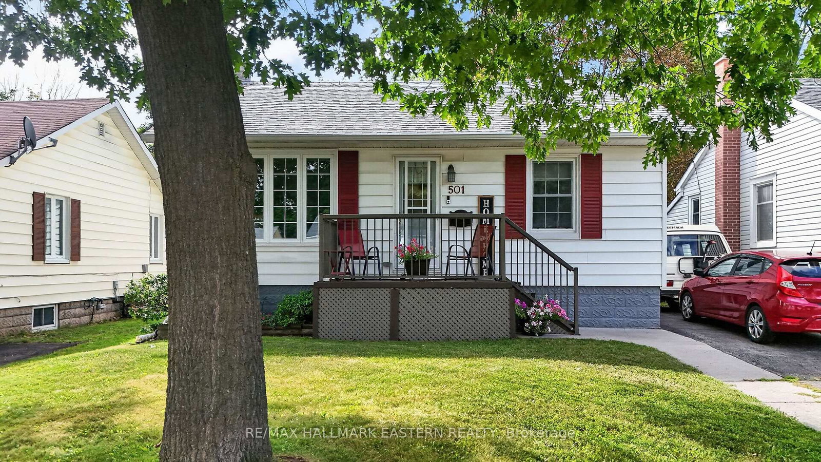 501 Glengarry Avenue • Peterborough, ON photo 3