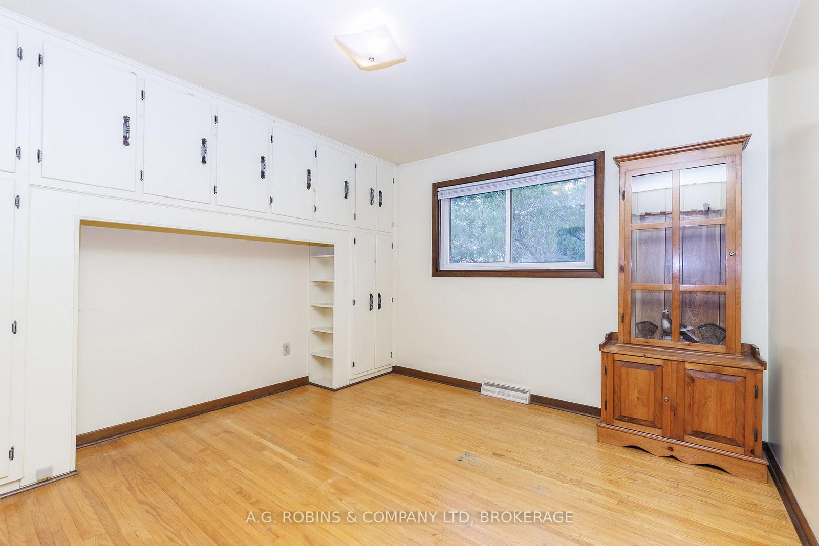 12 Berkley Avenue • Port Colborne, ON photo 10