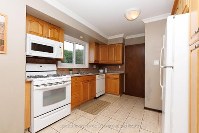 12 Berkley Avenue • Port Colborne, ON photo 8