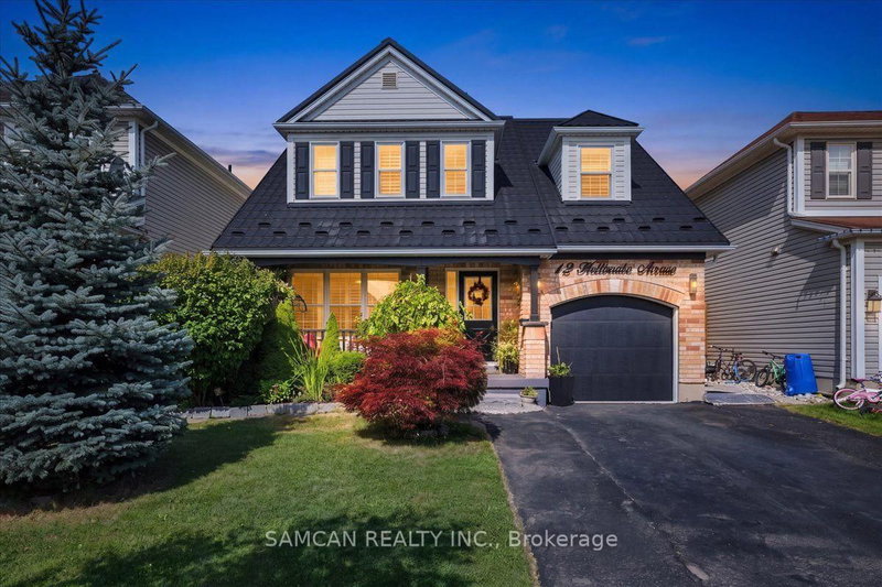 12 Hollinrake Avenue