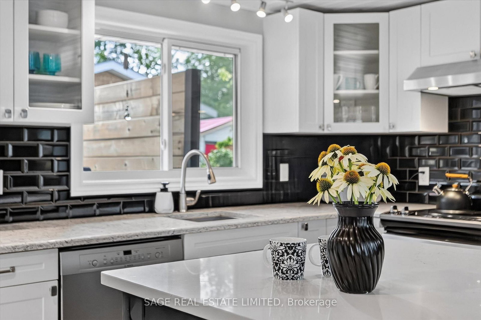 78 William Street • Kawartha Lakes, ON photo 14