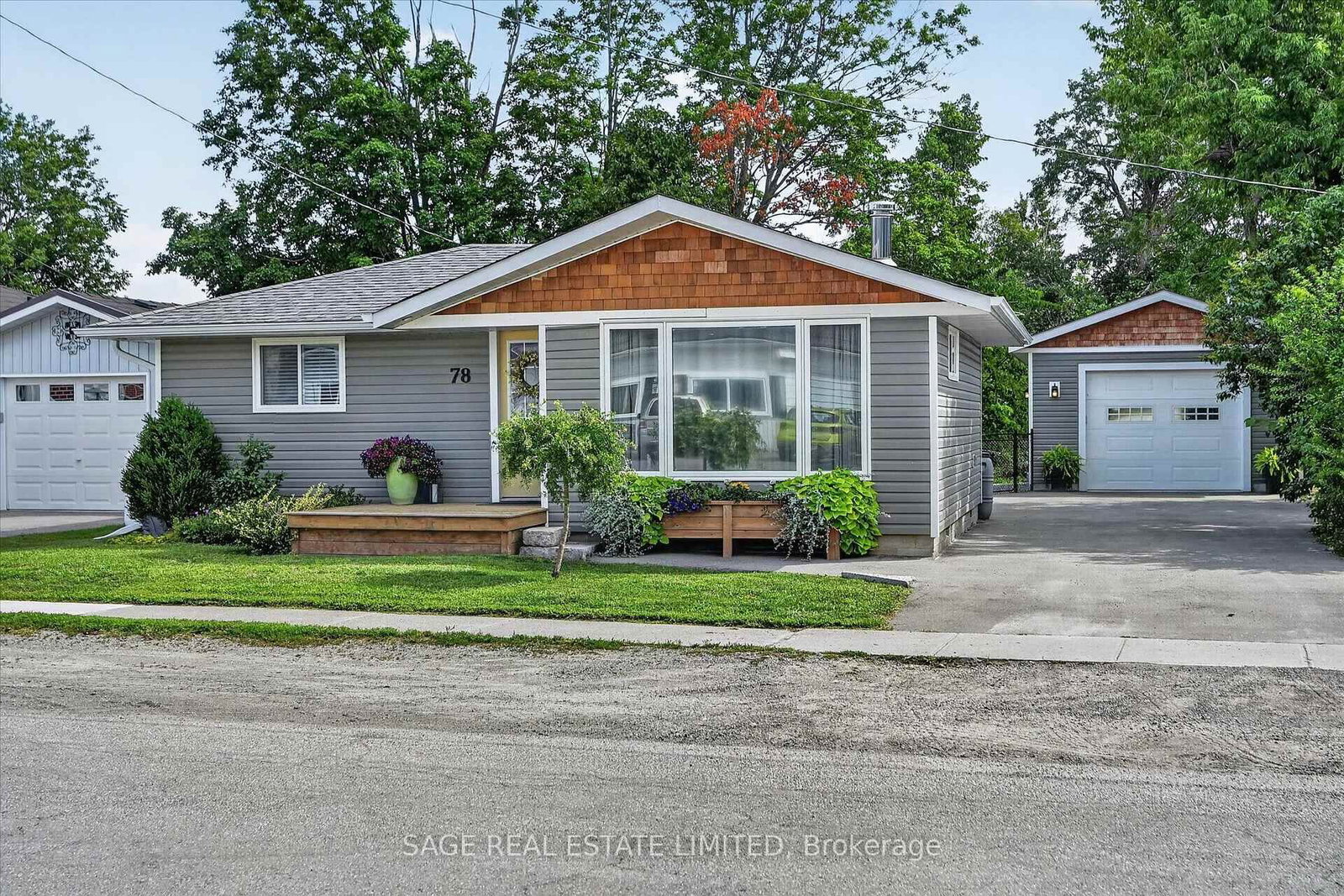 78 William Street • Kawartha Lakes, ON photo 3