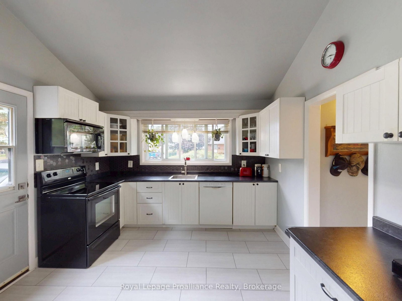 32 Glen Road - Photo 8