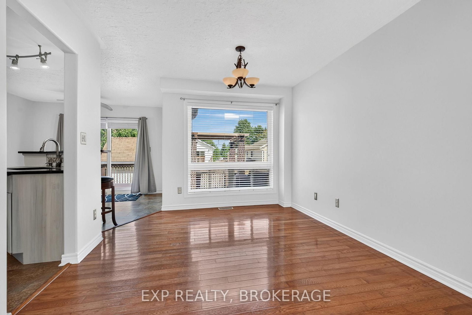 1896 BERRYWOOD Crescent • Kingston, ON photo 12