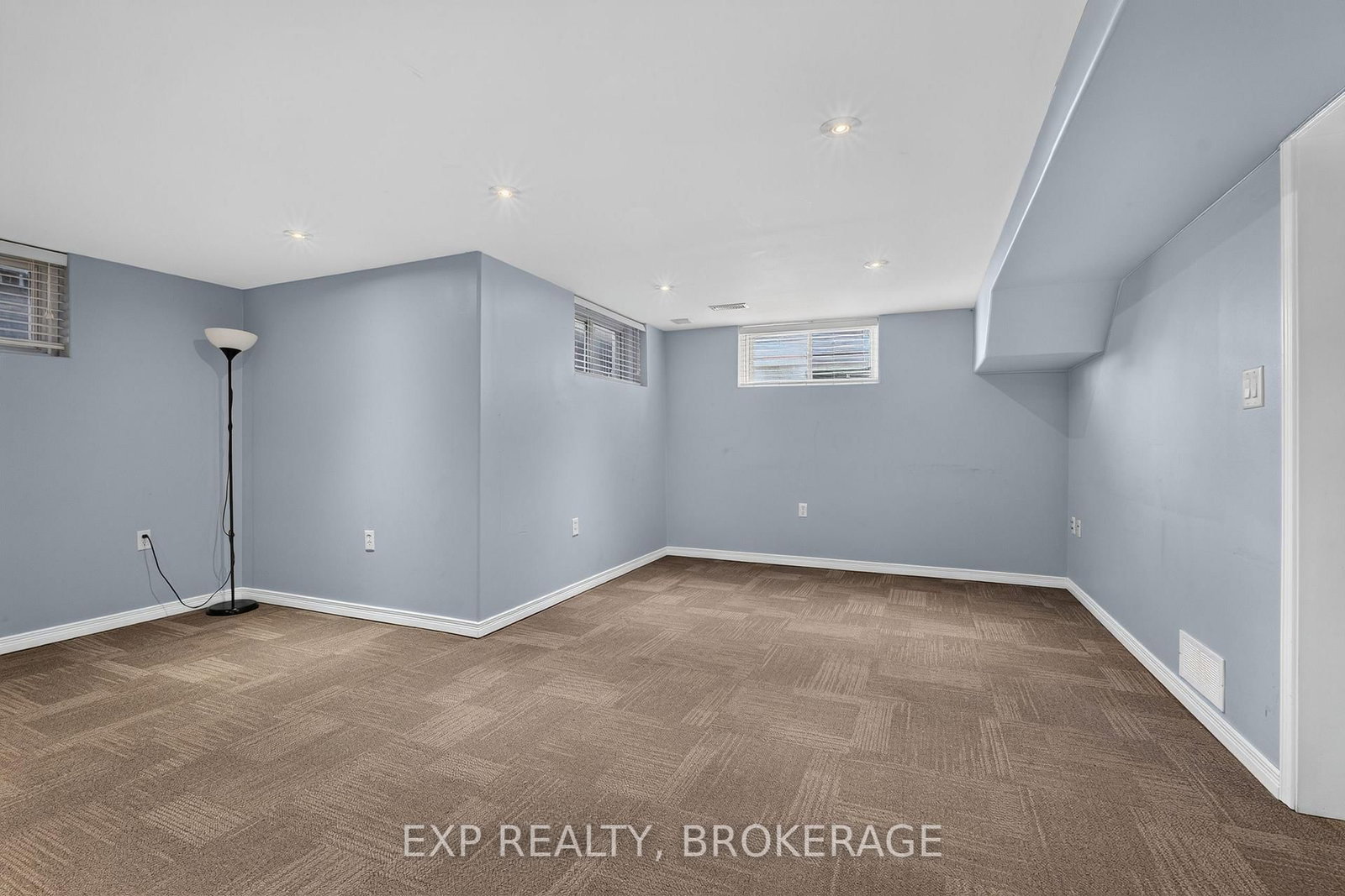 1896 BERRYWOOD Crescent • Kingston, ON photo 32